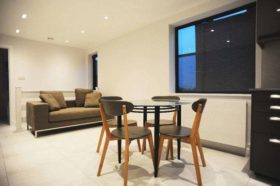 2 bedroom Flat to re...